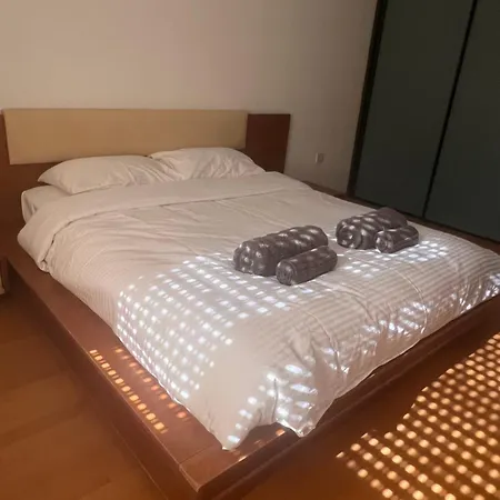3 Bedroom Flat Next To 5 Star Appartement *